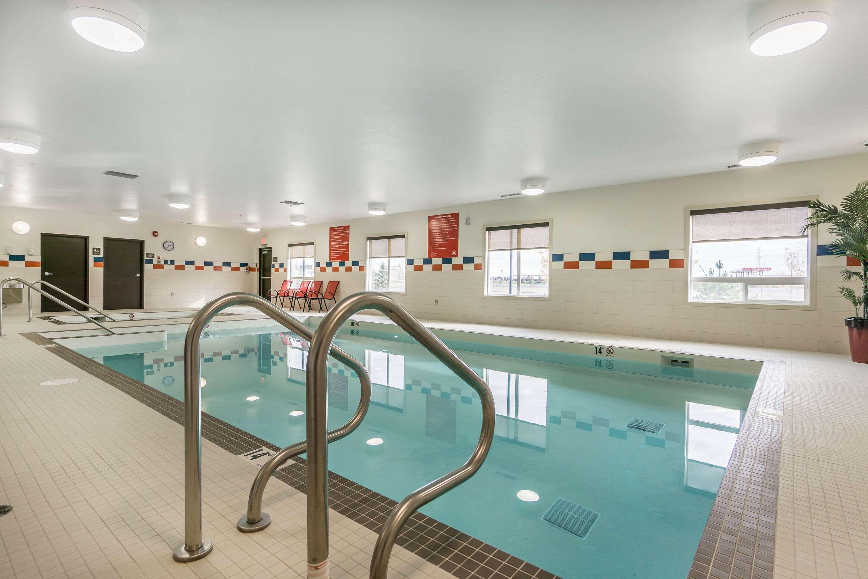 Comfort Inn & Suites Edmonton International Airport Nisku Luaran gambar