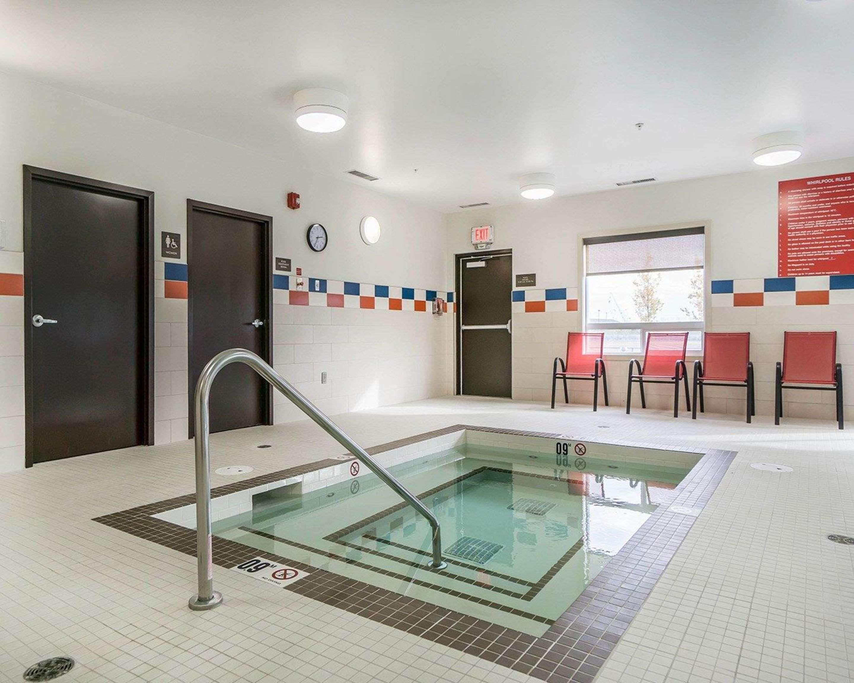 Comfort Inn & Suites Edmonton International Airport Nisku Luaran gambar