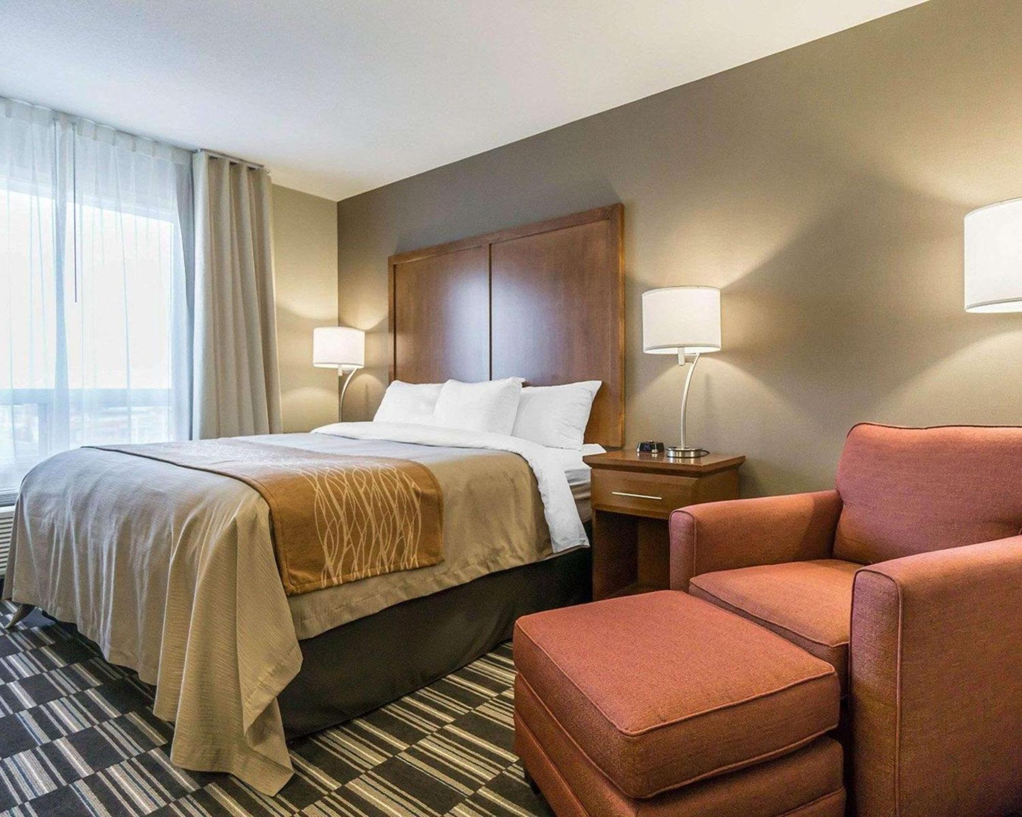 Comfort Inn & Suites Edmonton International Airport Nisku Luaran gambar