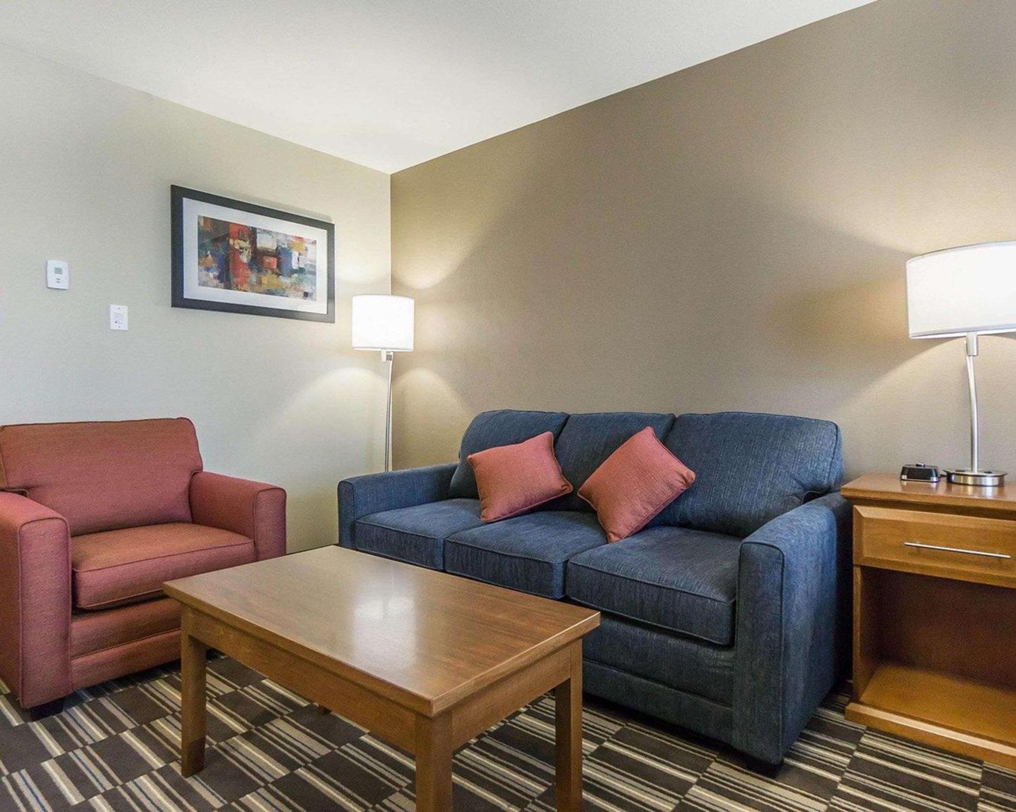 Comfort Inn & Suites Edmonton International Airport Nisku Luaran gambar