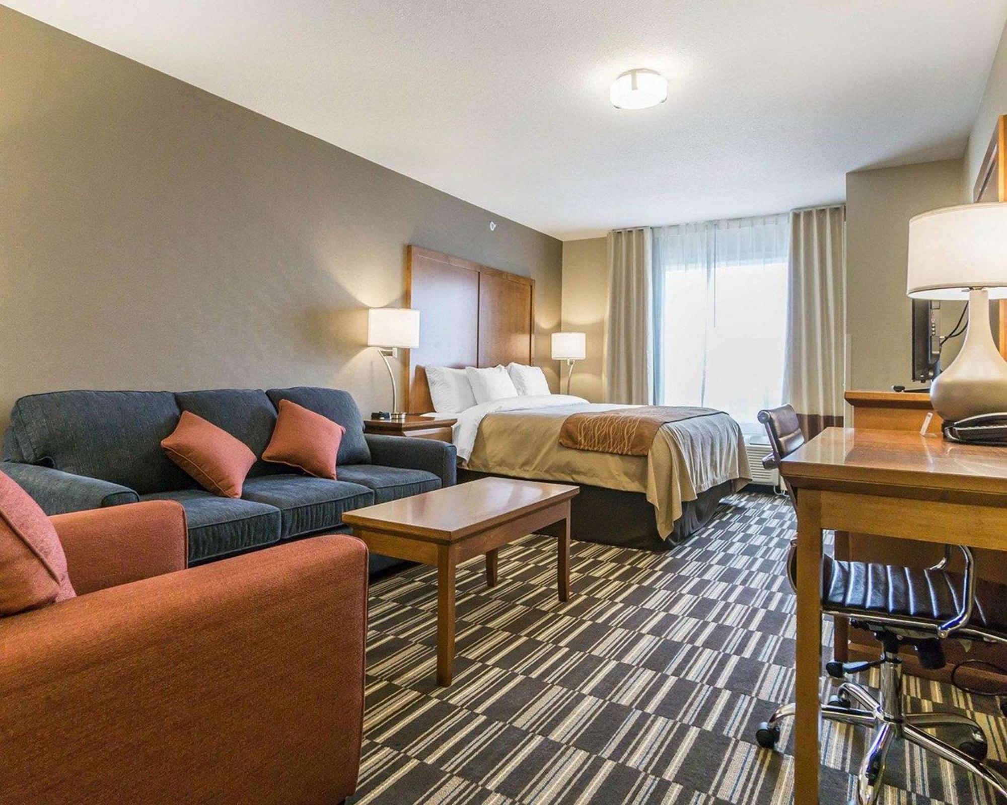 Comfort Inn & Suites Edmonton International Airport Nisku Luaran gambar