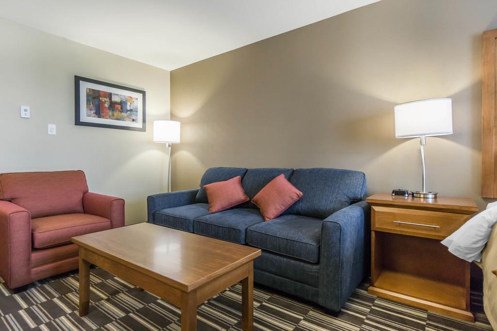 Comfort Inn & Suites Edmonton International Airport Nisku Luaran gambar